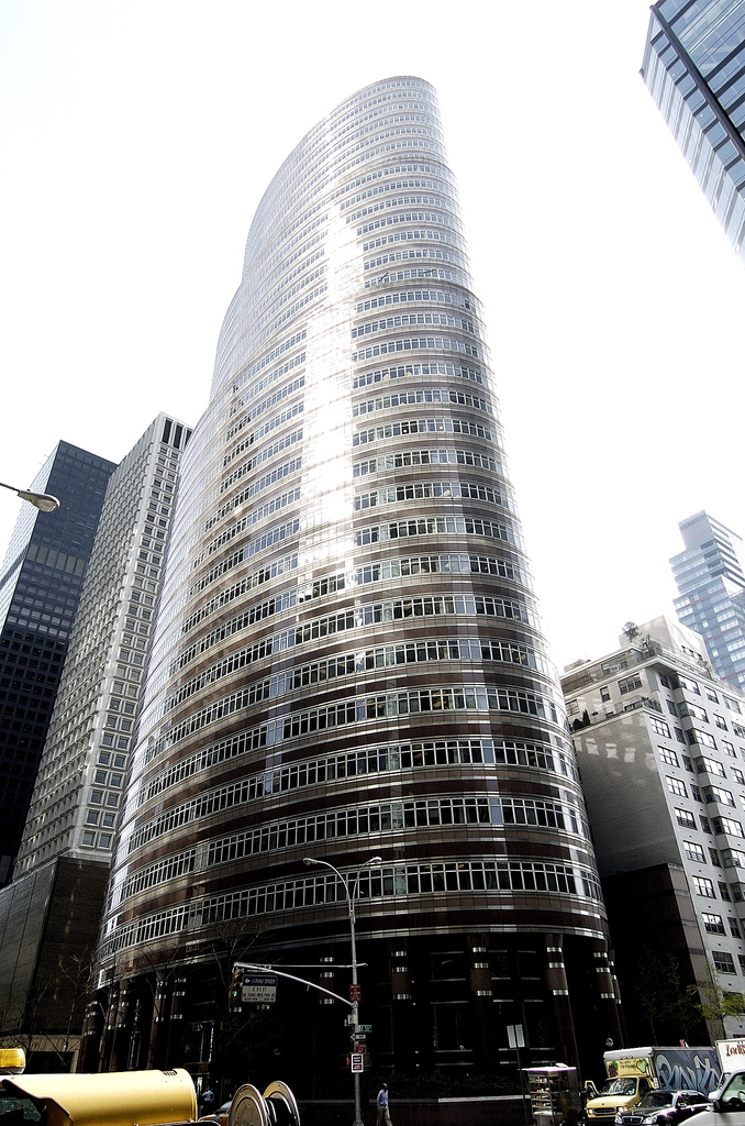 Lipstick_Building_-_Philip_Johnson.jpg