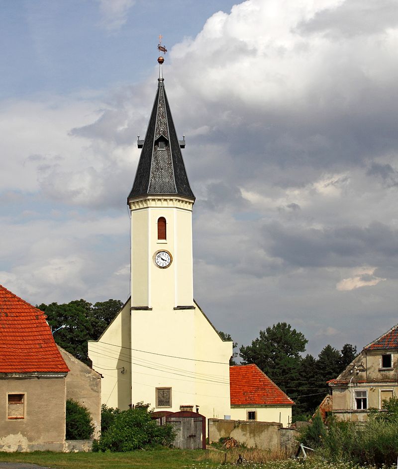 Luboradz_(województwo_dolnośląskie)_Kościół_fil._p.w._Zaślubin_NMP,_1581,_1900.JPG