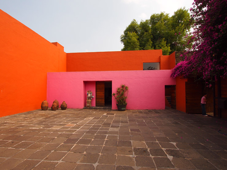 Luis_barragan_orange-and-pink-house.jpg