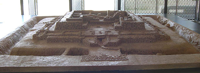 Maqueta_de_Cancho_Roano 6в.jpg