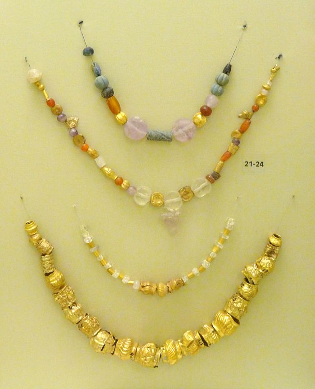 Minoische_Halsketten_02.jpgа.jpg