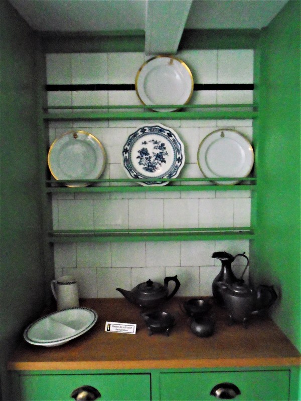 Northampton_-_78_Derngate_-_20220409101127.jpg
