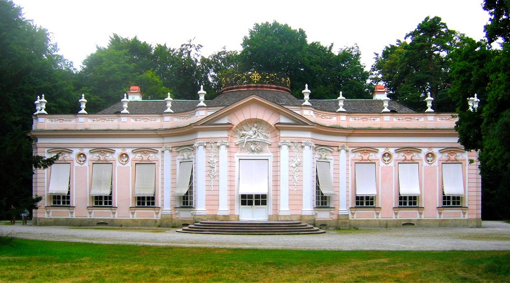 Nymphenburg_Amalienburg-1.jpg