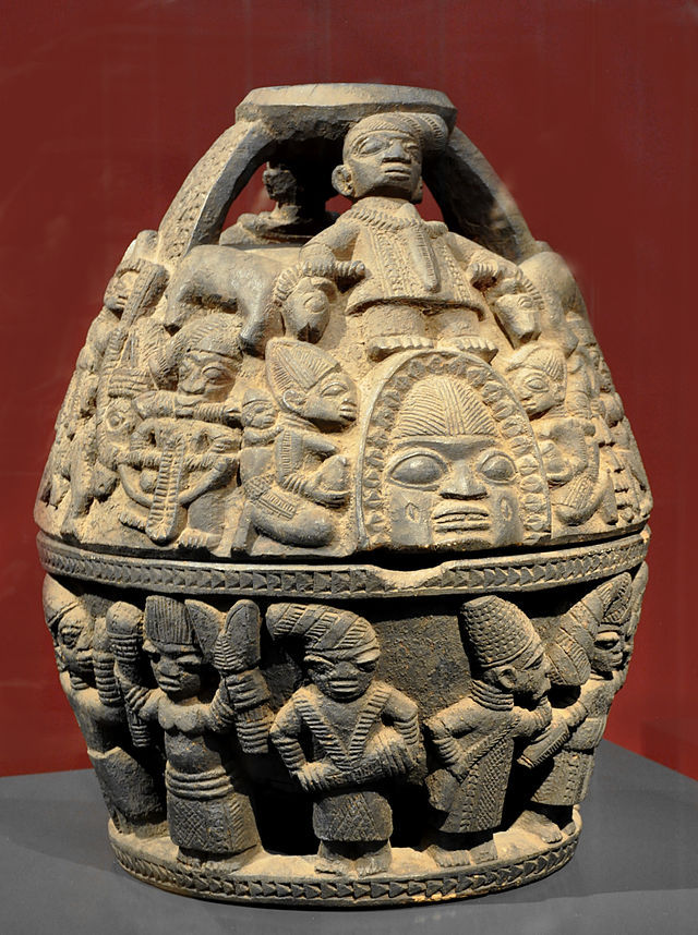 Orakelschale_opon_ifa_Yoruba_Museum_Rietberg.jpg