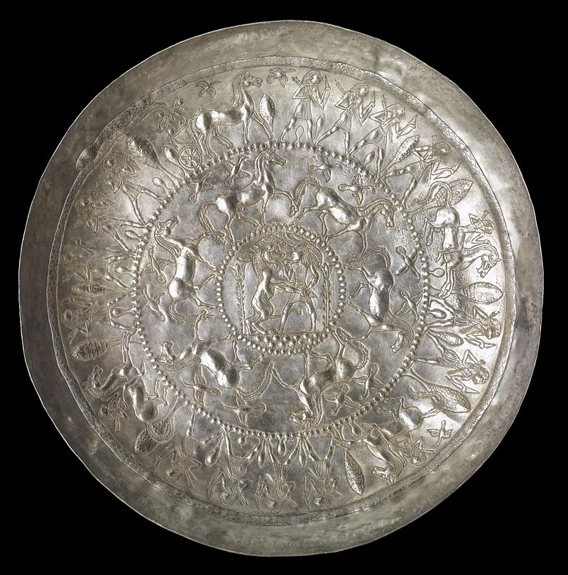 Phoenician_-_Bowl_with_Hunting_Scene_-_Walters_57705.jpg