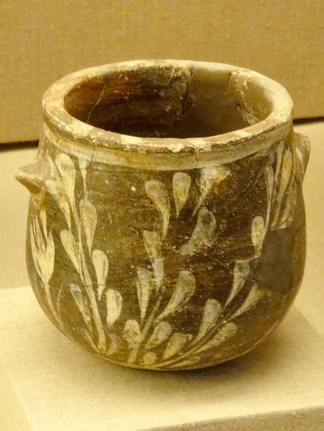 Prähistorisches_Museum_Thira_Krug_09.jpg