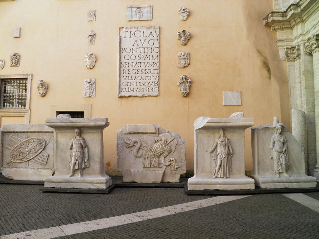Provinces_and_arms,_reliefs_from_the_Temple_of_Hadrian,_Capitoline_Museum_(12009341695).jpg