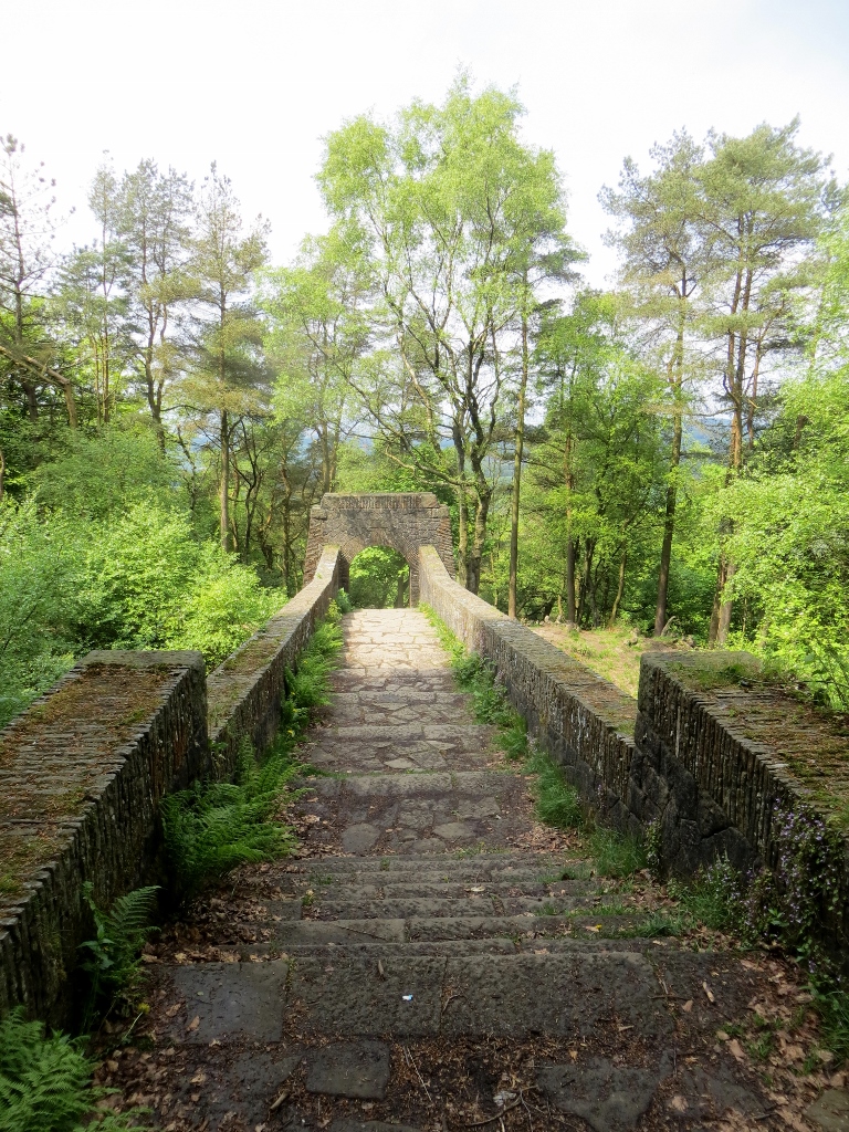 Seven_Arched_Bridge-geograph-3984556-by-Phil-Platt.jpg