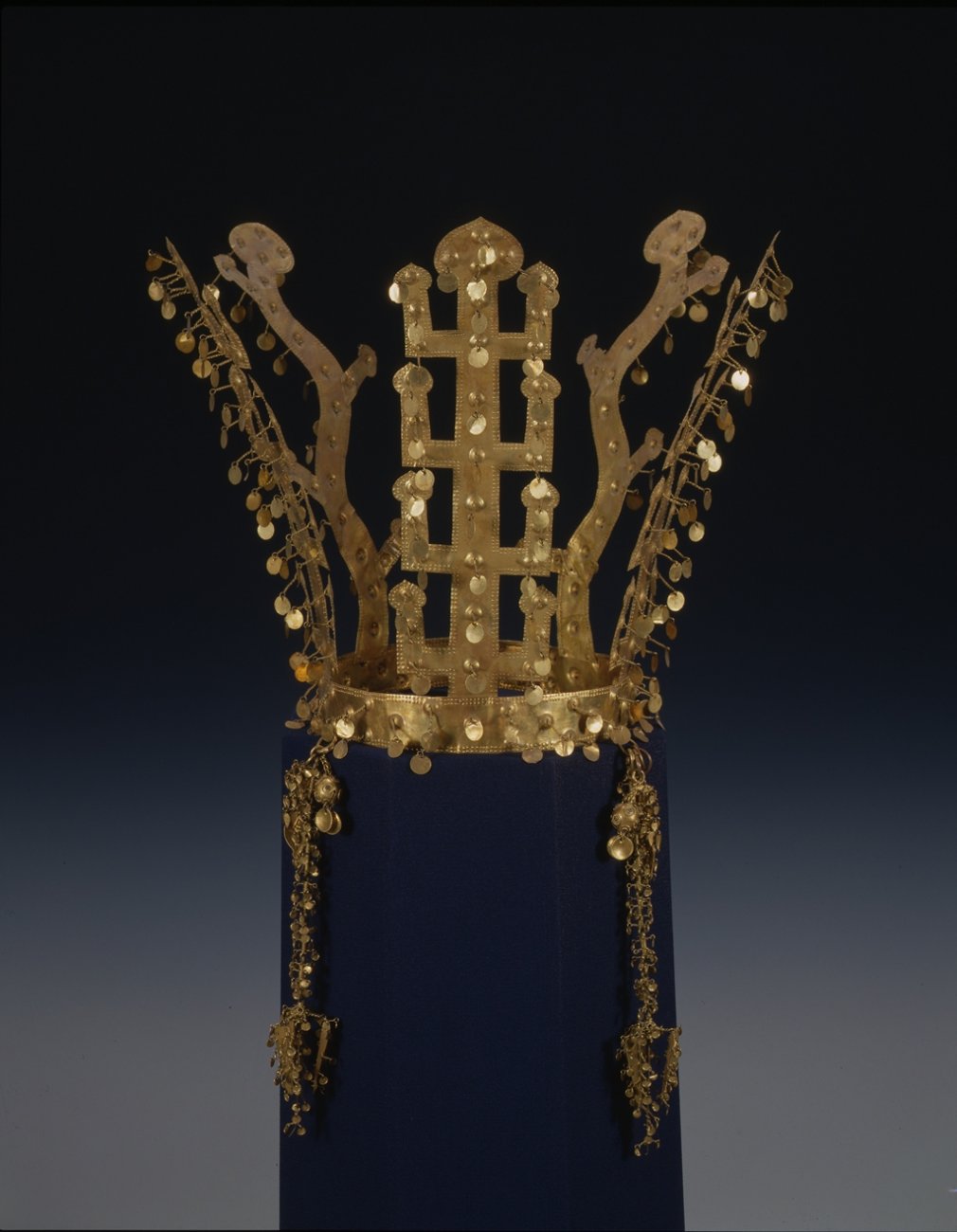 Silla_gold_crown.jpg