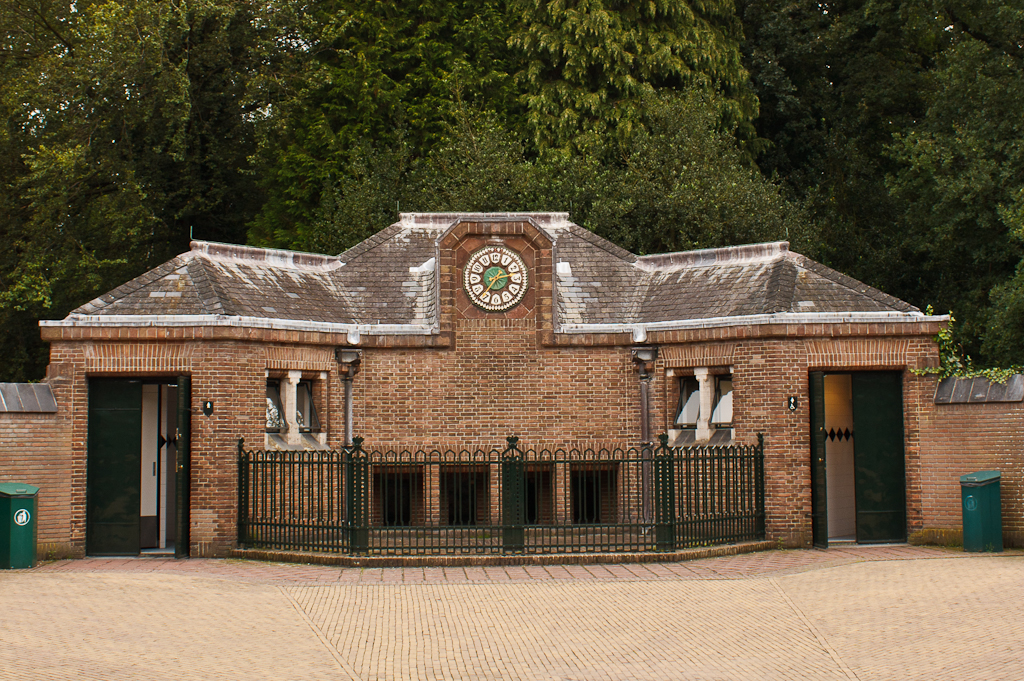 Sint_Hubertus_HogeVeluwe_0001_Kennels_voormalige_Hondenhokken.jpg