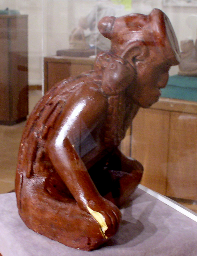 Spiro_Big_Boy_effigy_pipe_HRoe_02.jpg