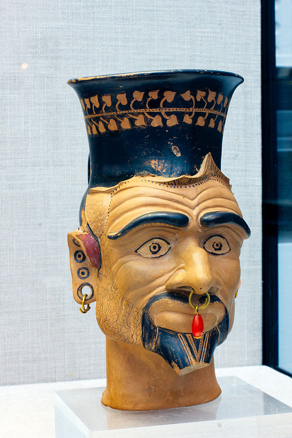 Staatliche_Antikensammlung_etruscan_Charun_500BC_01_1.jpg