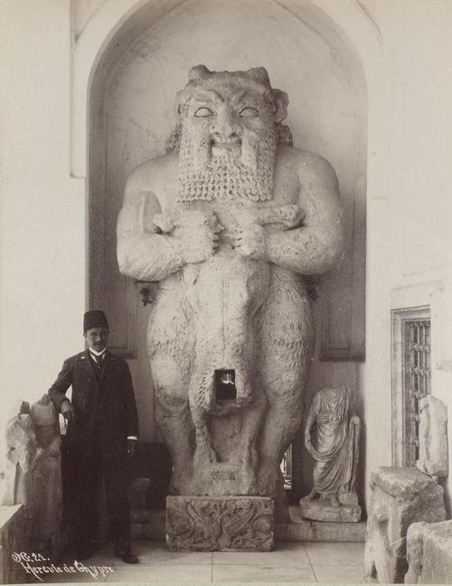 statuya-boga-besa-1.jpg