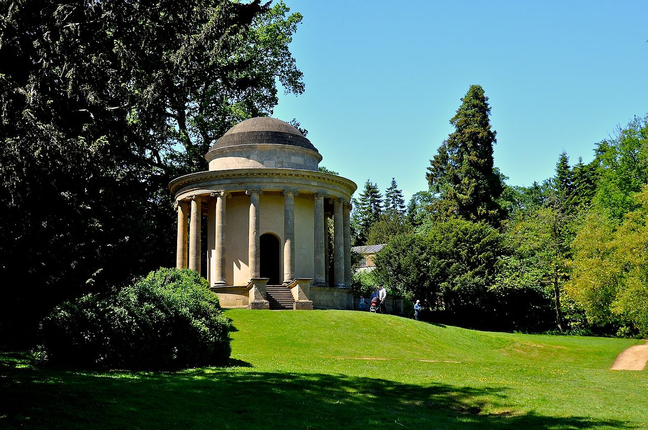 Stowe_Park,_Buckinghamshire_(4663990813).jpg