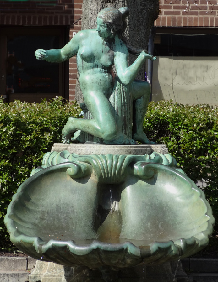 Susanna_by_Carl_Milles_02.jpg