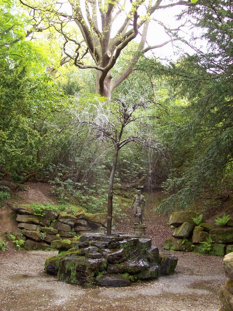 The_Willow_Tree_Fountain_-_geograph.org.uk_-_1316998.jpg