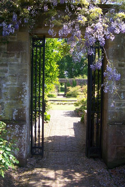 Through_the_gateway_Barrington_Court_gardens_-_geograph.org.uk_-_452133.jpg
