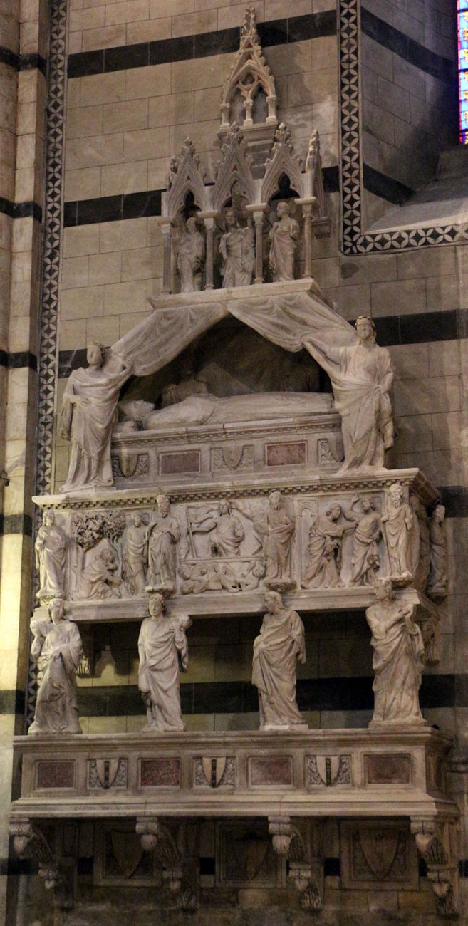 Tino_di_Camaino,_monumento_al_cardinale_riccardo_petroni,_1314.JPG