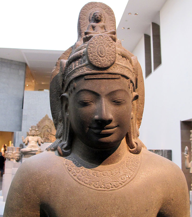 Vietnam,_bodhisattva_lokesvara_da_tan_long,_stile_di_phnom_da,_VII_sec._02.JPG