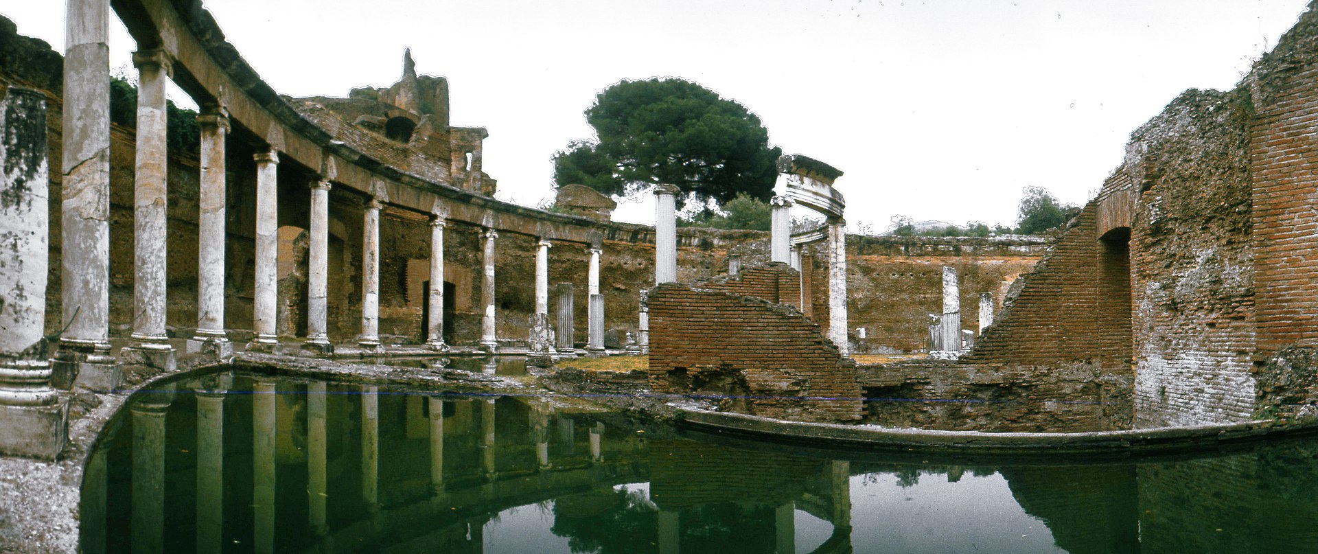 Villa_Adriana,_panorámicas_(1995)_03.jpg