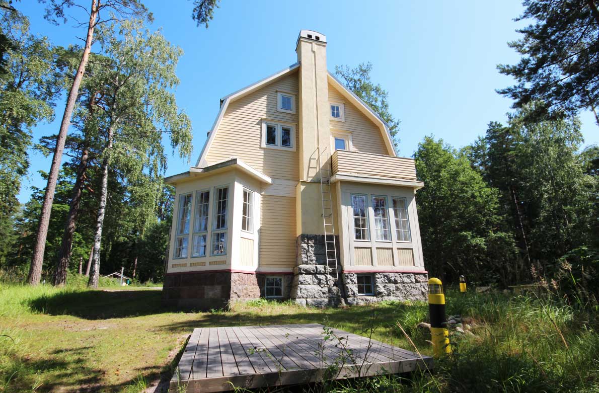 villa_frosteruksen_uimaranta_ulkoilualue_ja_kartano_7.jpg