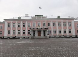 1939 1024px-Estonian_President_Palace_(7952158054).jpg