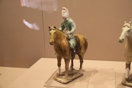 Tang_Terracotta_Figure_from_Satellite_Tomb_(9908161665).jpg