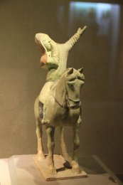 Tang_Terracotta_Hu_Figurine_(9909604374).jpg